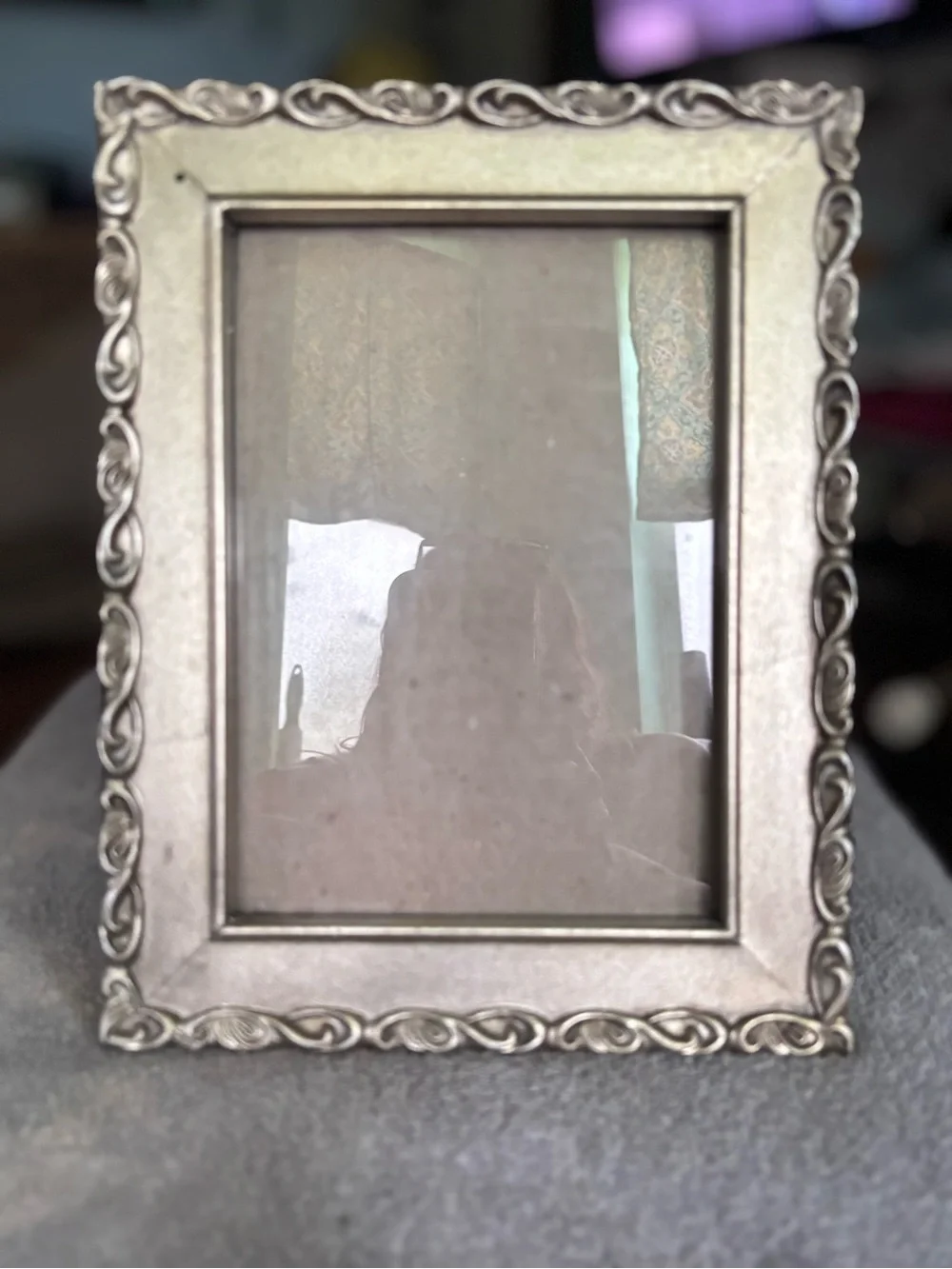 Ornate Silver Photo Frame 4x6 Freestanding Portrait Rear-Loading